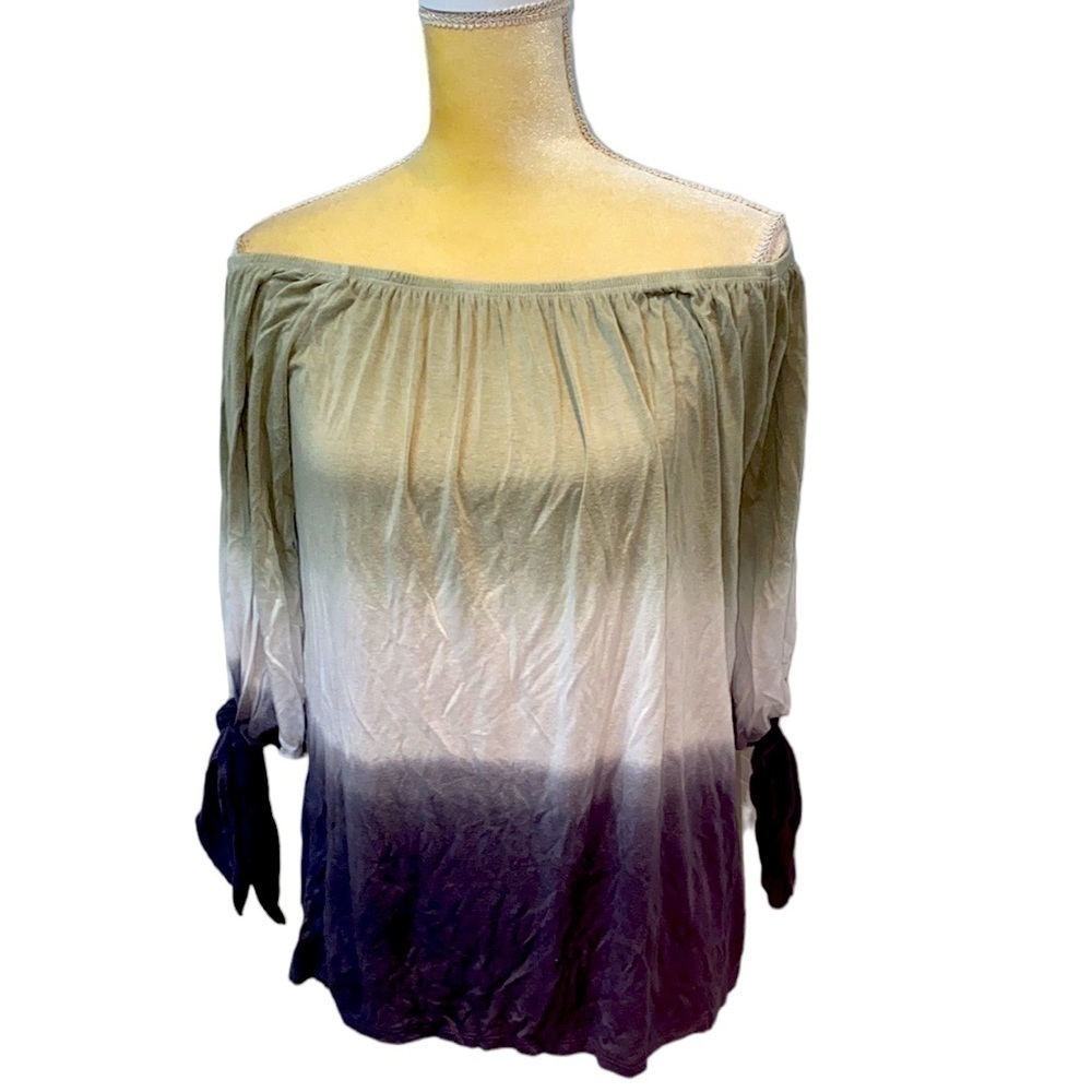 Urban X rayon/ spandex green/gray/white tie dye off shoulder top. Size Medium.